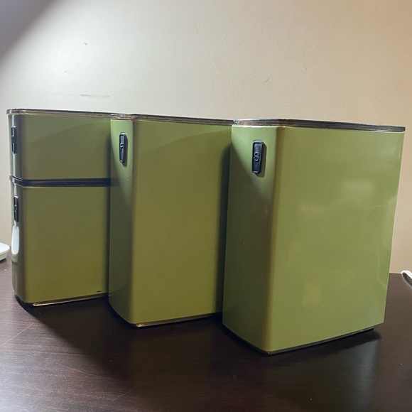 Green vintage metal canister set - Picture 7 of 8